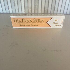The Flick Stick 8 mm Mini Eyeliner Stamp‎ in Black, NWT